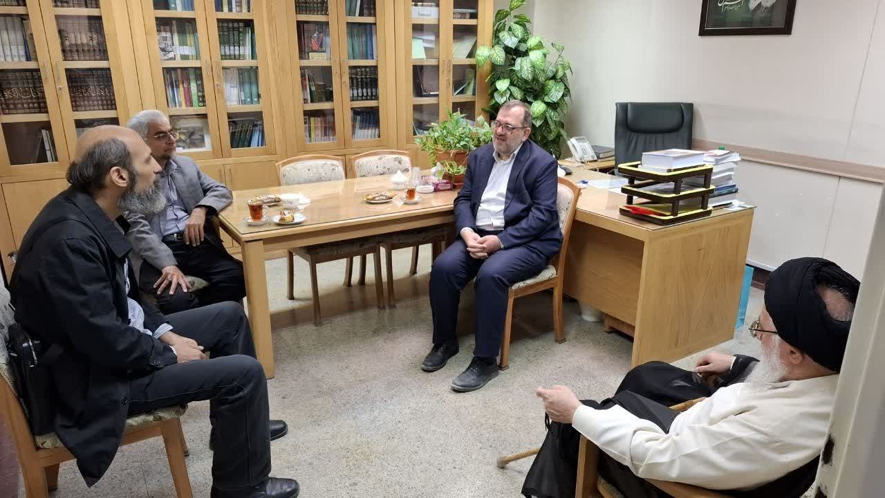 نشست بررسی نقش فرهنگی و هنری و ظرفیت‌های کتابخانه‌ای خوانسار تصویر برای اخبار